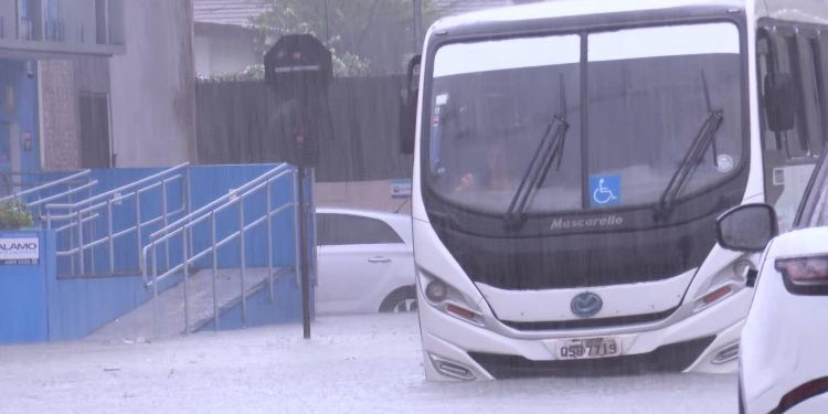 Inmet emite alerta de chuvas intensas válido para todo o estado da Paraíba